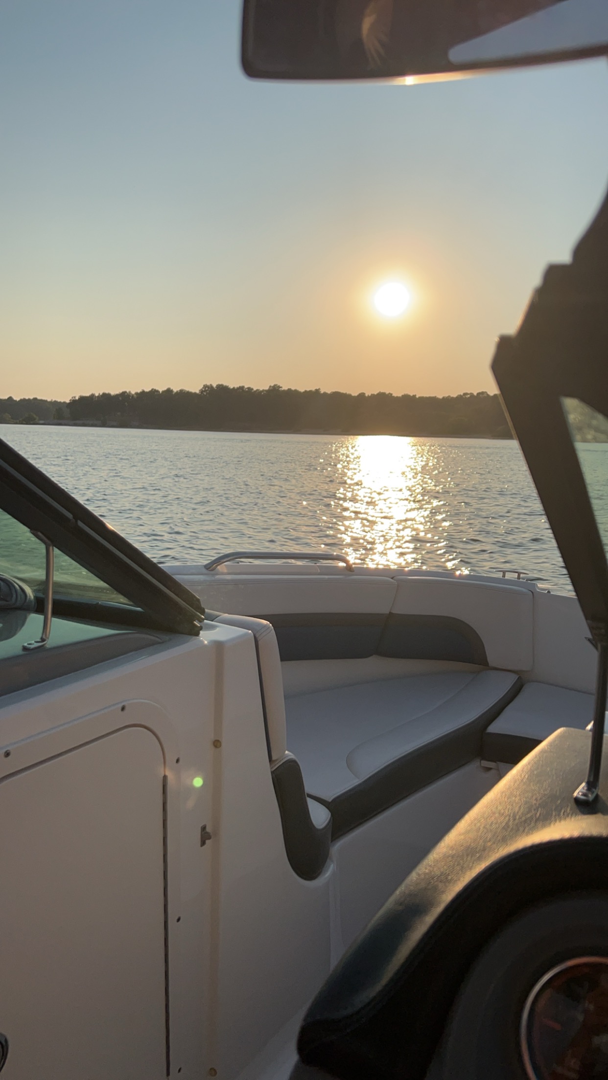 Boating on Lake Eufaula during an Edgewater stay