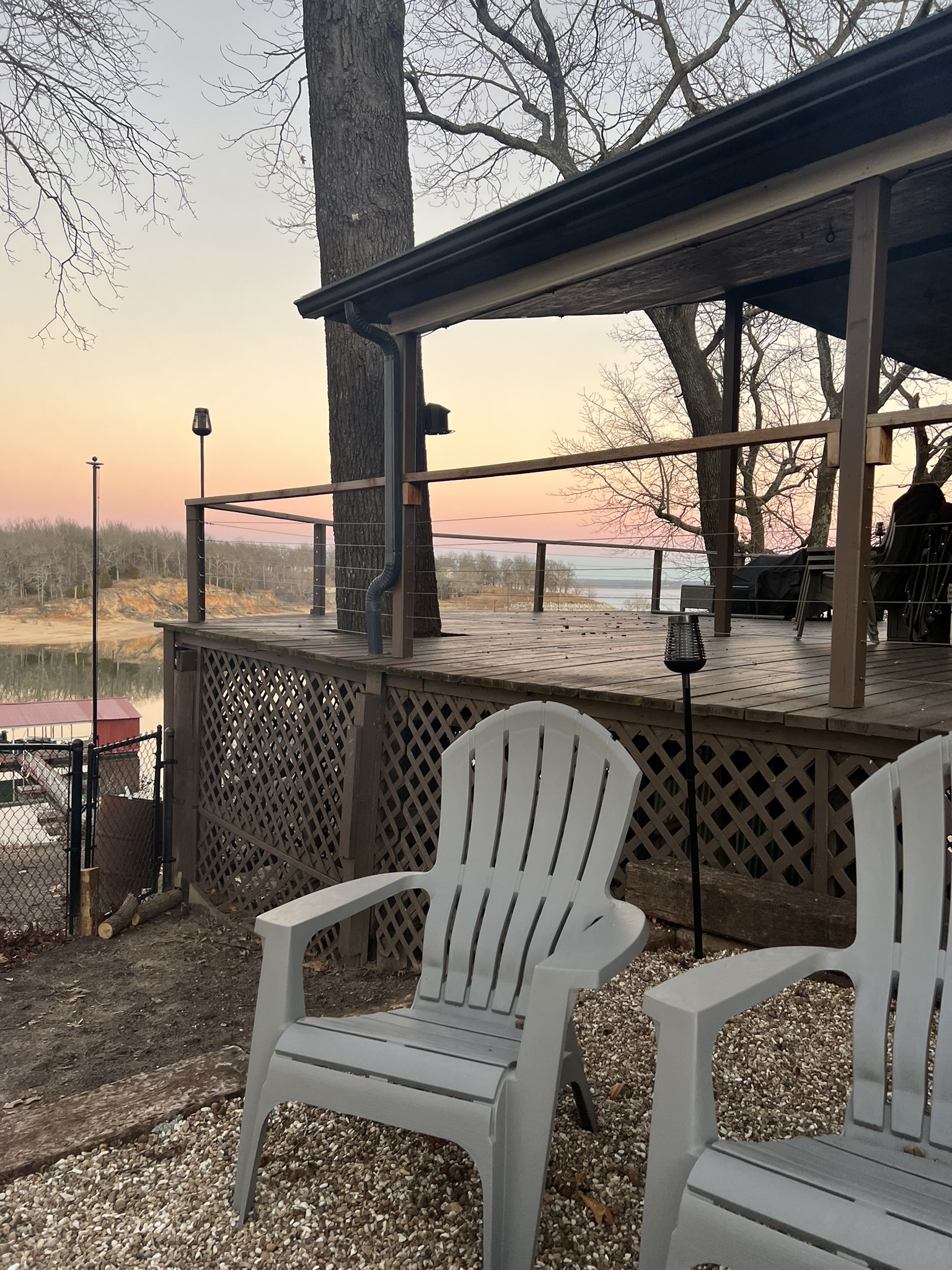 Outdoor living area at Edgewater Eufaula