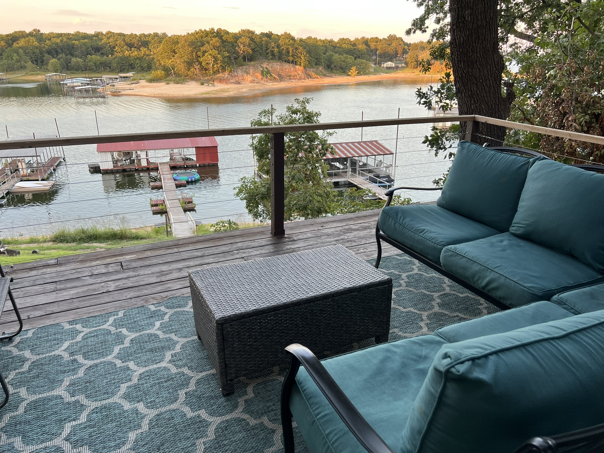 Deck seating at Edgewater Eufaula